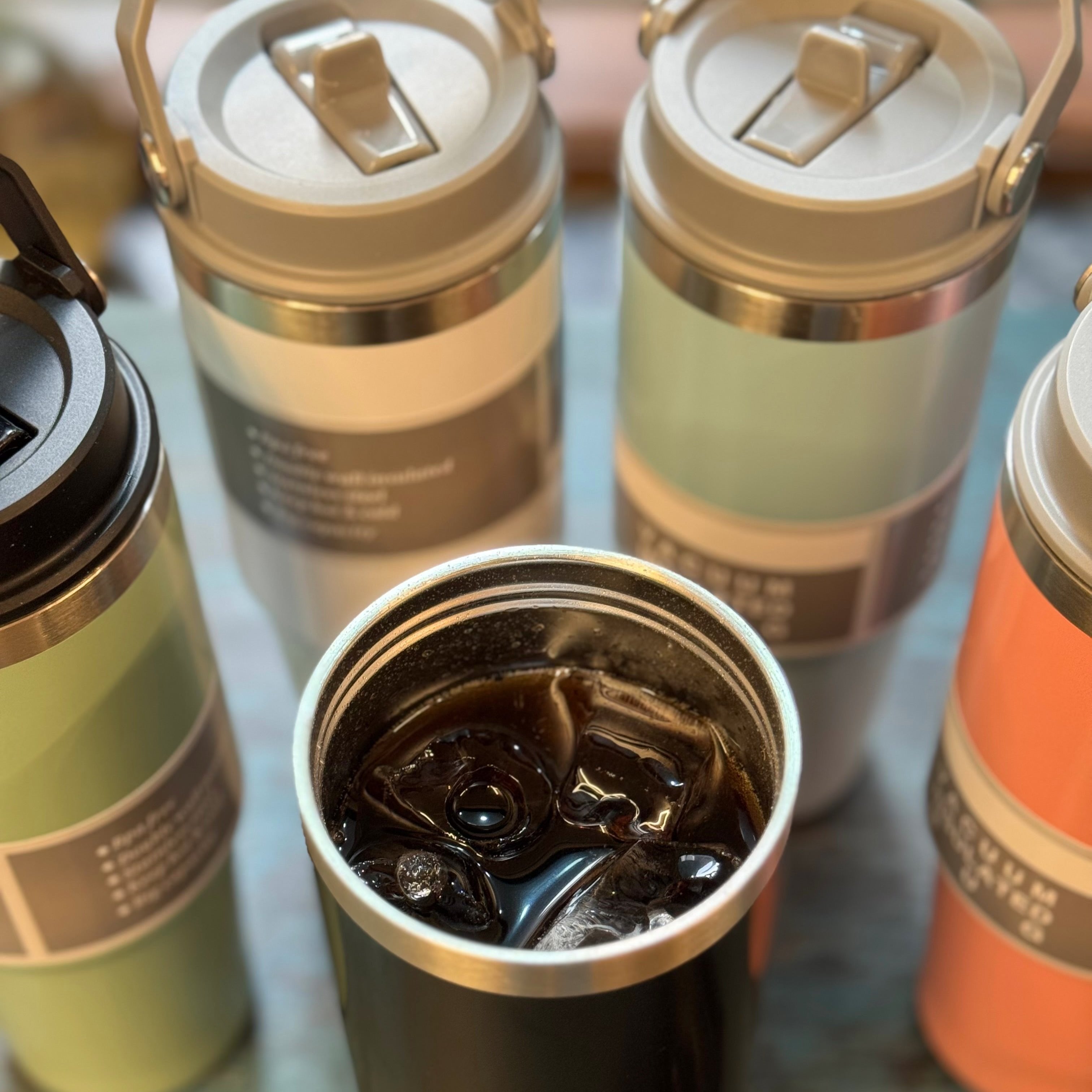 Stan: 900ml Leakproof & Insulated Stainless Steel Tumbler with Handle, Straw & Double-Wall Design for Hot & Cold Drinks