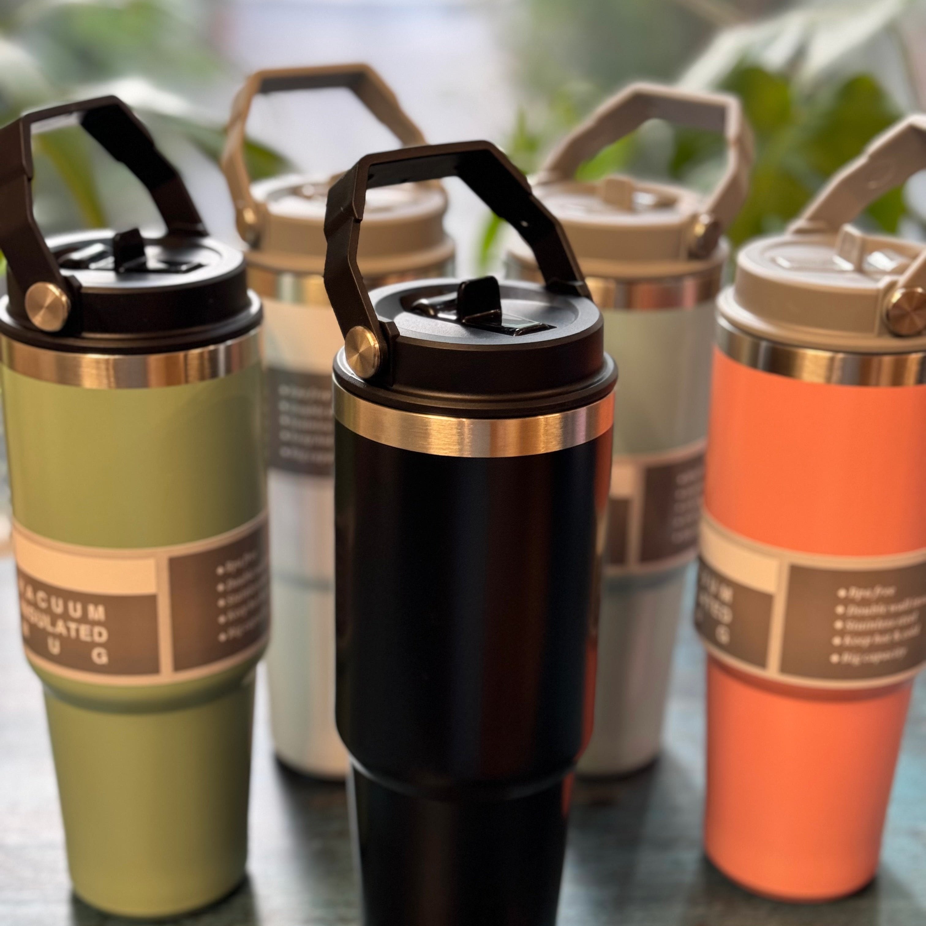 Stan: 900ml Leakproof & Insulated Stainless Steel Tumbler with Handle, Straw & Double-Wall Design for Hot & Cold Drinks