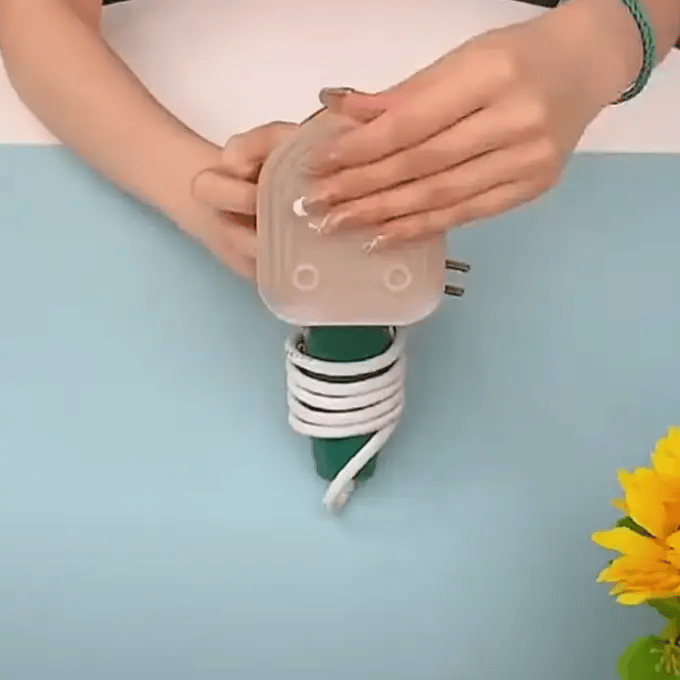 PressPal: Portable Mini Travel Iron & Steamer with Dry & Wet Pressing for Clothes – 150W Compact Design for Home & Outings