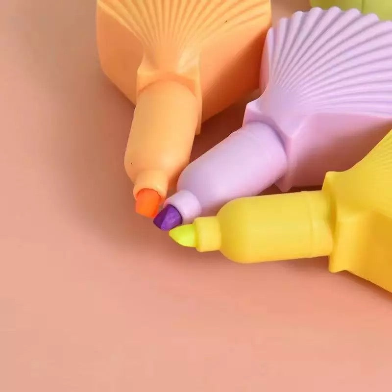 Shelly: 5-Color Stackable Sea-Shell Highlighters (Set of 6) – Fun & Colorful Markers for Kids & Journaling