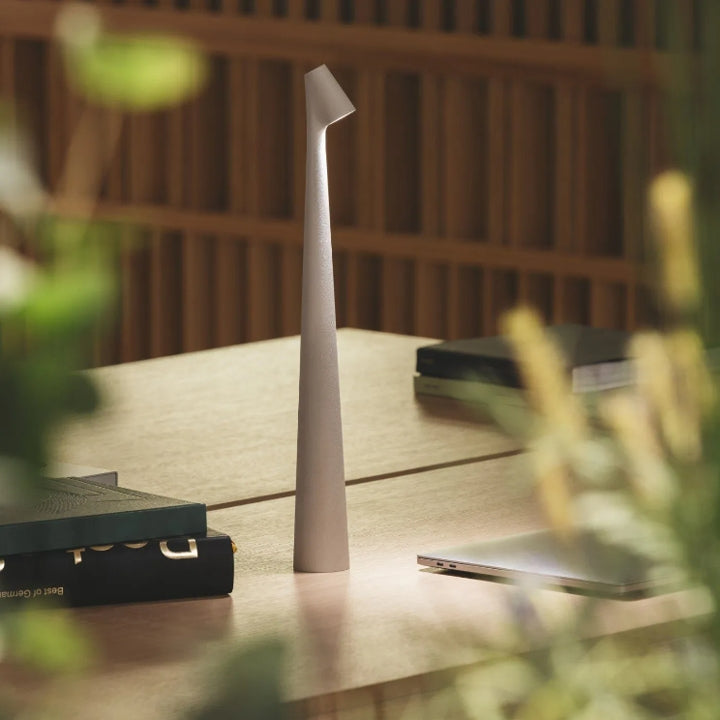 GeekSleek: Minimalist Wireless LED Table Lamp with Touch Control, Stepless Dimming & Rechargeable Design for Home & Office