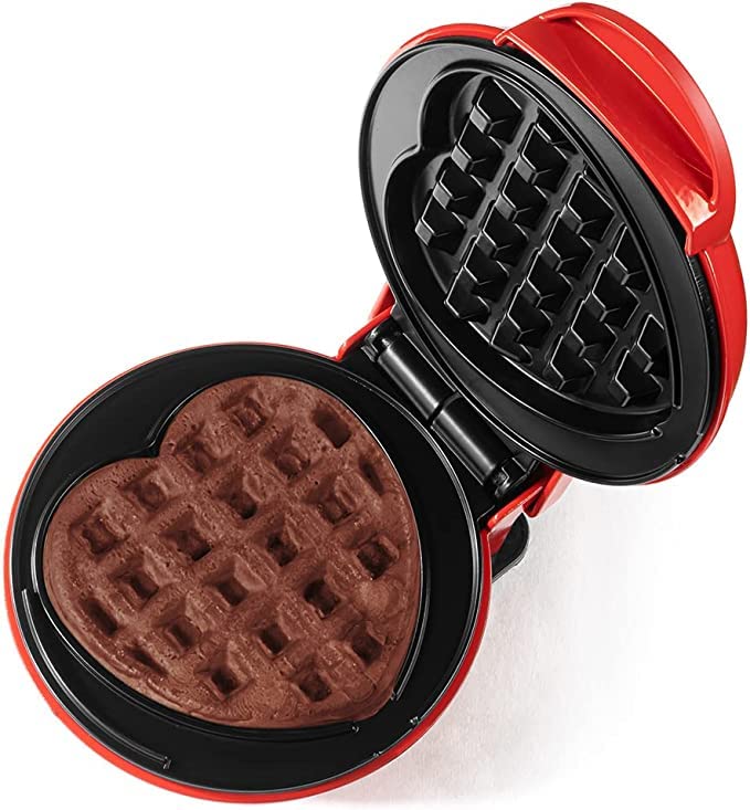 LoveWaffle: Mini Heart-Shaped Waffle Maker