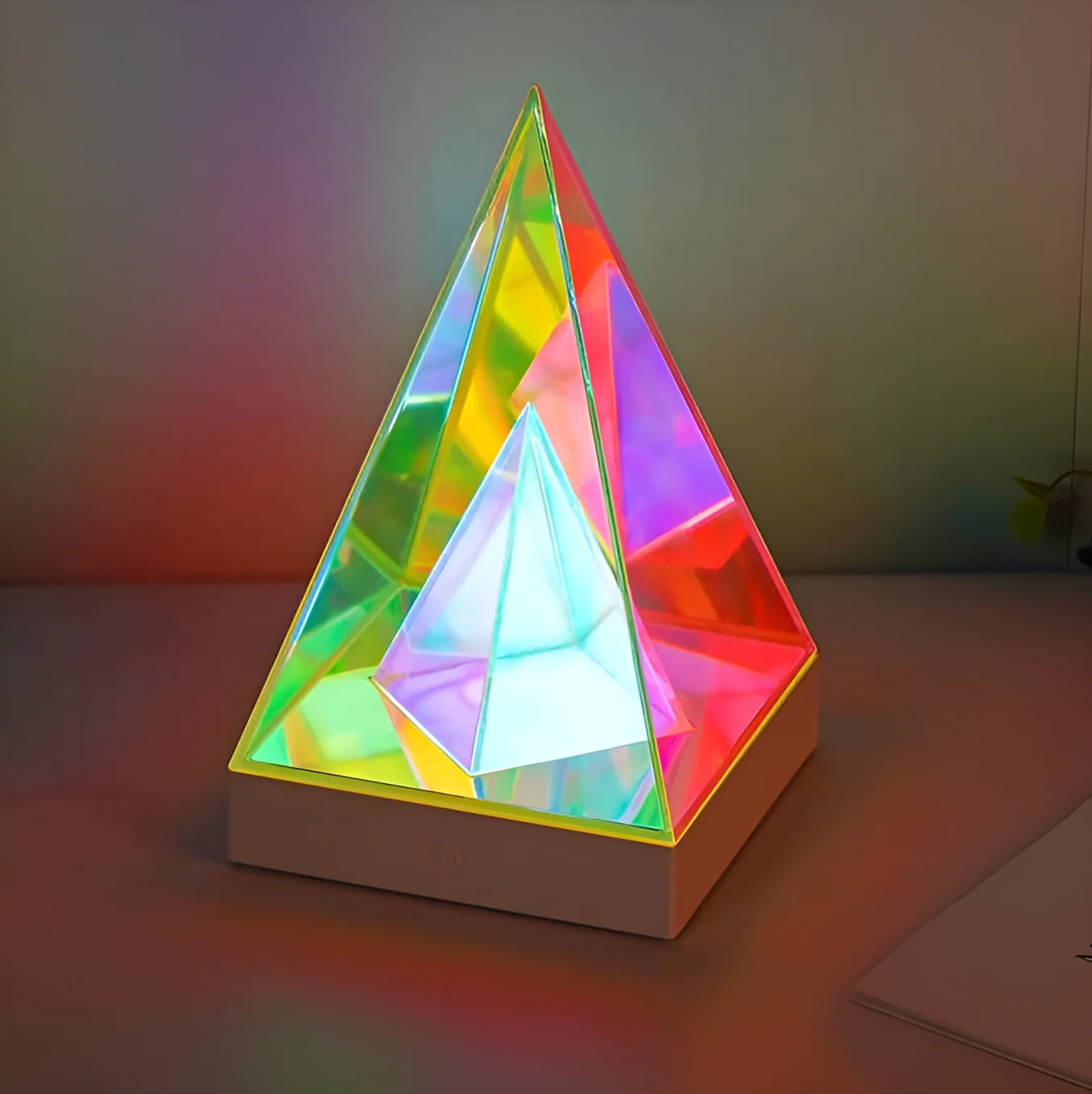 Floyd: 3D Acrylic RGB Prism Lamp