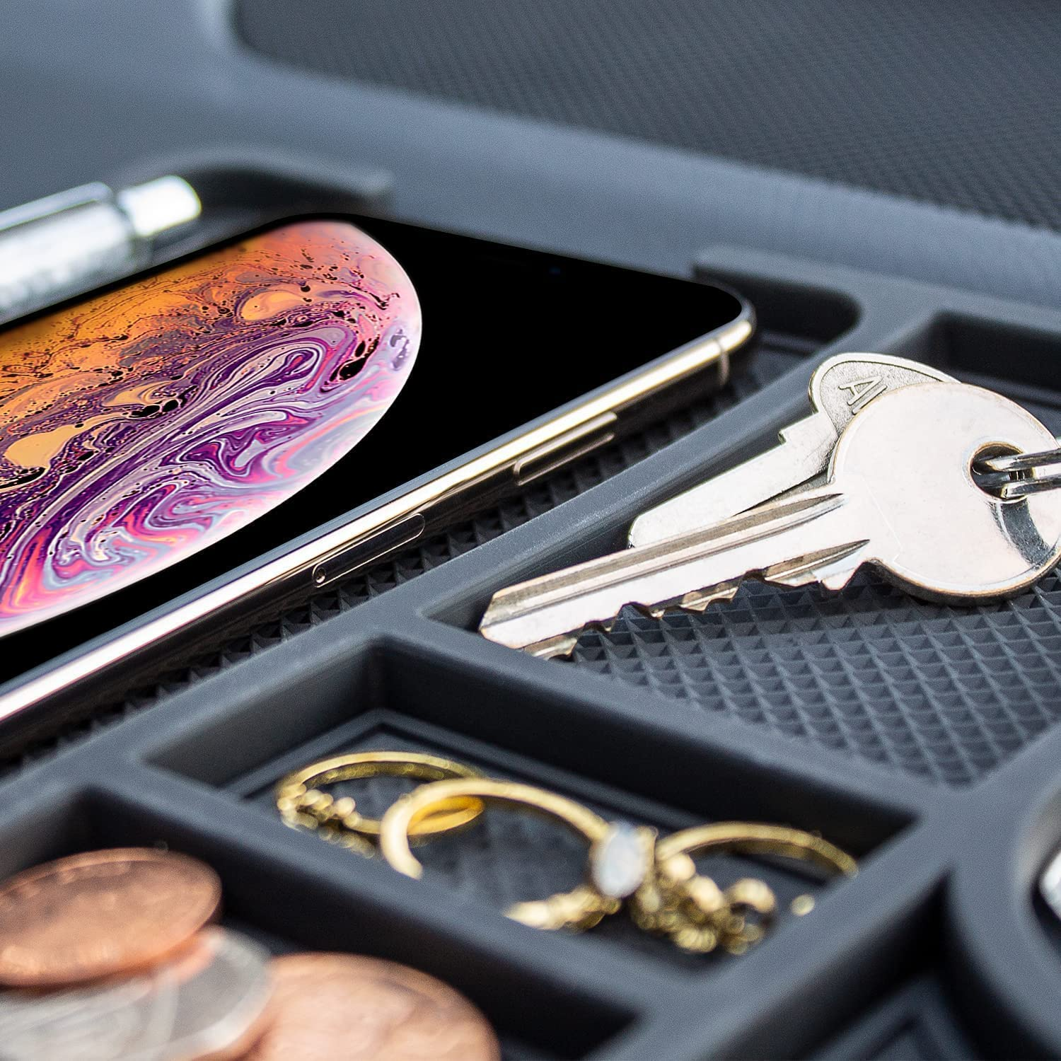 Dashy: Anti-Slip Dashboard Mat & Universal Smartphone Holder for Cars, Non-Slip Silicone Phone Mount with Secure Grip for Car Interior Dashboard Use