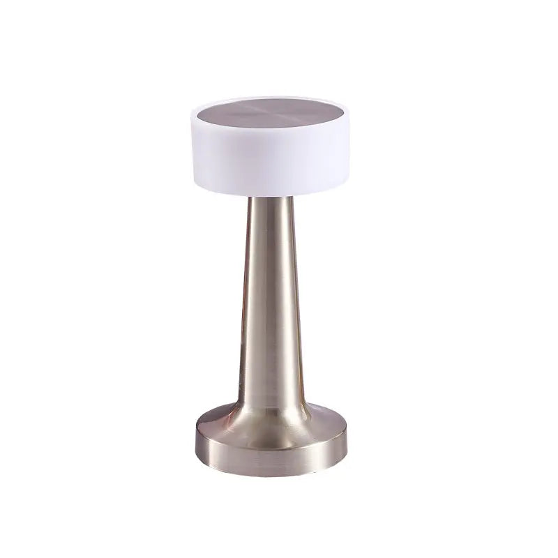 BrioBeam: Cordless Metal Lamp