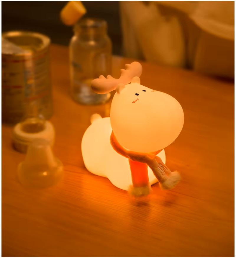 GlowDeer: Cute Reindeer LED Silicon Lamp