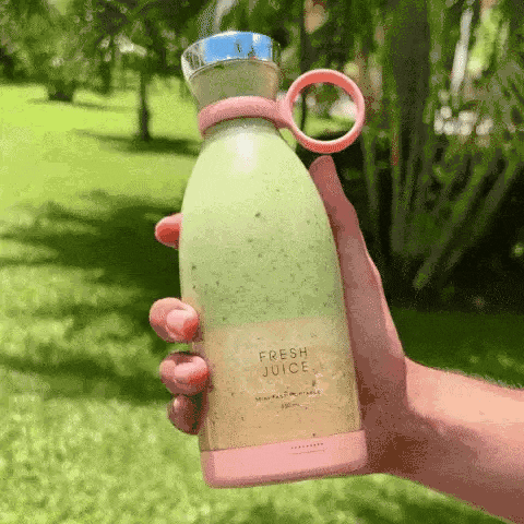 QuickBlend: Handy Bottle Juicer