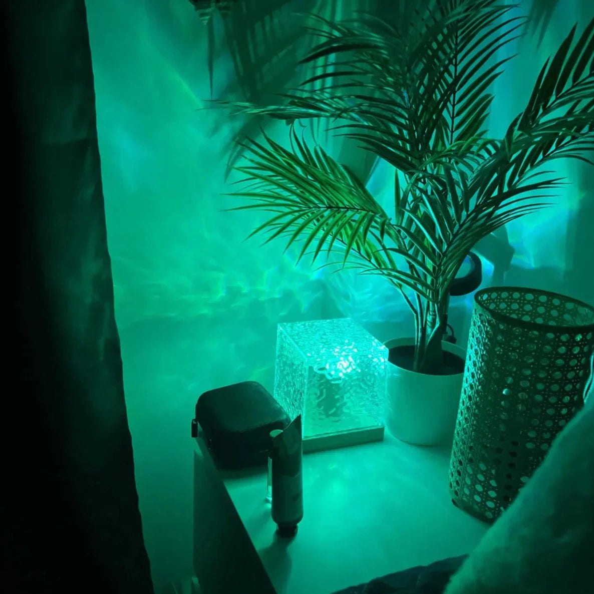 PrismCube: Soothing Wave Lamp